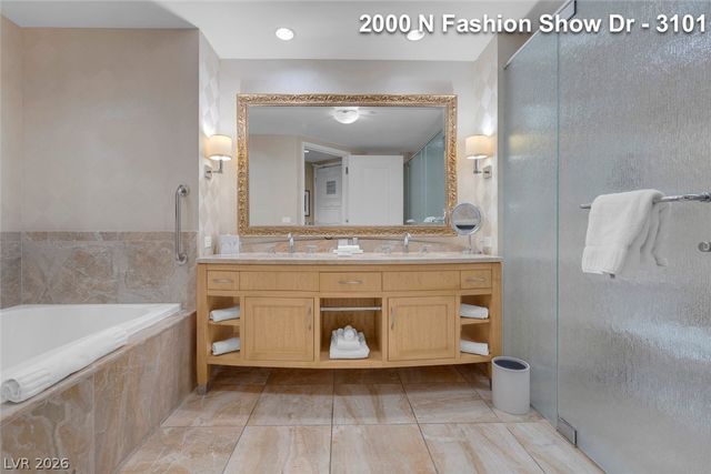 2000 North Fashion Show Drive 3101, Las Vegas, NV 89109