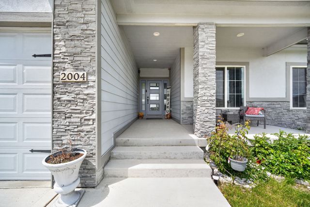 2004 NE Park Drive, Grimes, IA 50111