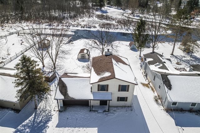 2675 W Lily Lake Road, Harrison, MI 48625