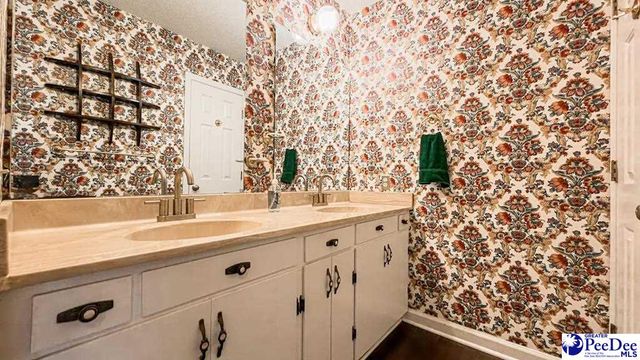 150 TIMBERLAKE DR, Florence, SC 29501