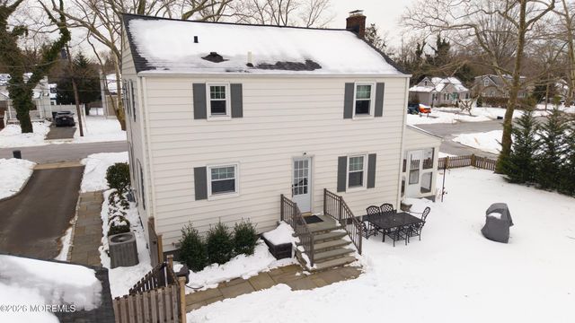 52 Rumson Place, Little Silver, NJ 07739