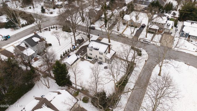 52 Rumson Place, Little Silver, NJ 07739