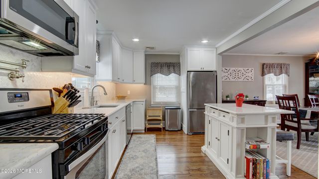 52 Rumson Place, Little Silver, NJ 07739