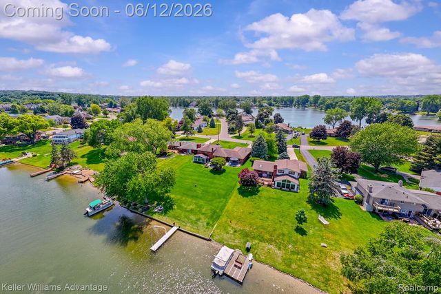 9110 Sandy Ridge Drive, White Lake Charter Township, MI 48386