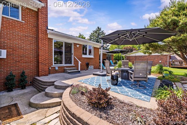 9110 Sandy Ridge Drive, White Lake Charter Township, MI 48386