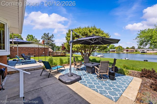 9110 Sandy Ridge Drive, White Lake Charter Township, MI 48386