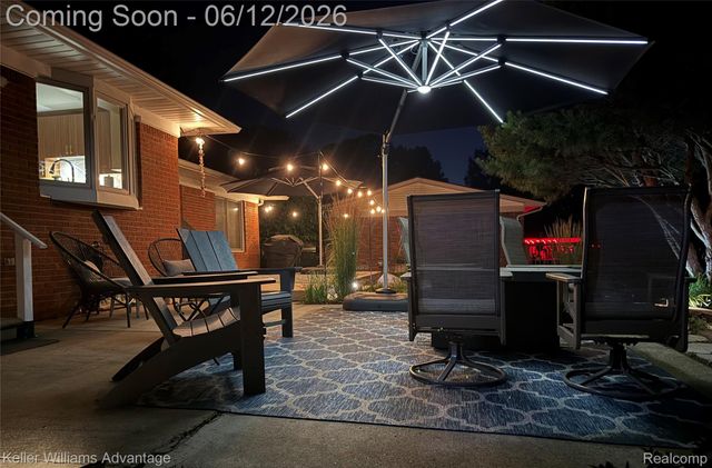 9110 Sandy Ridge Drive, White Lake Charter Township, MI 48386