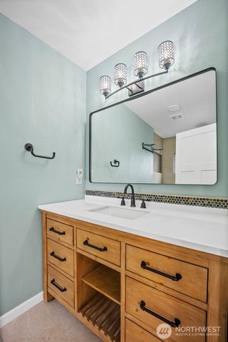 1805 Lawrence Street, Port Orchard, WA 98366