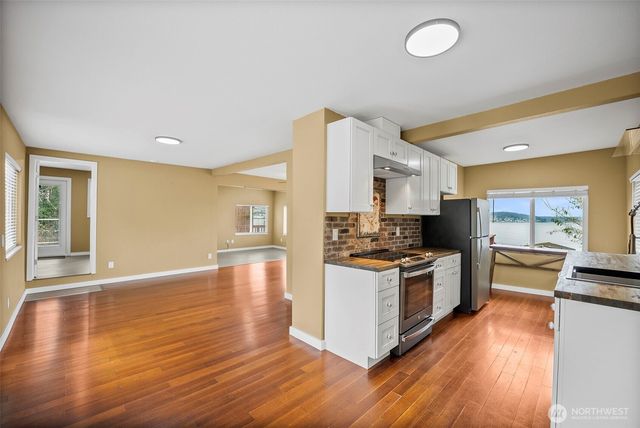 1805 Lawrence Street, Port Orchard, WA 98366