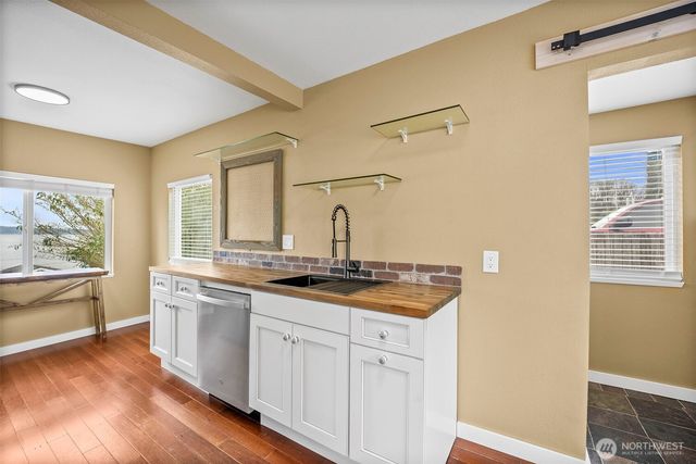 1805 Lawrence Street, Port Orchard, WA 98366