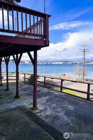 1805 Lawrence Street, Port Orchard, WA 98366