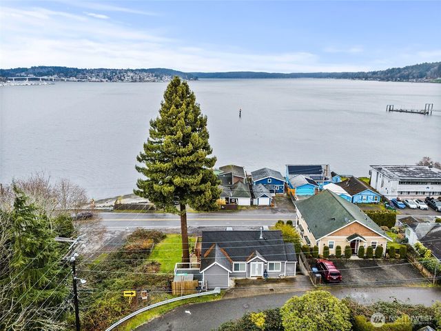 1805 Lawrence Street, Port Orchard, WA 98366