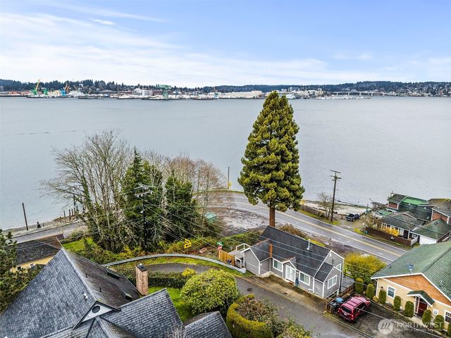 1805 Lawrence Street, Port Orchard, WA 98366