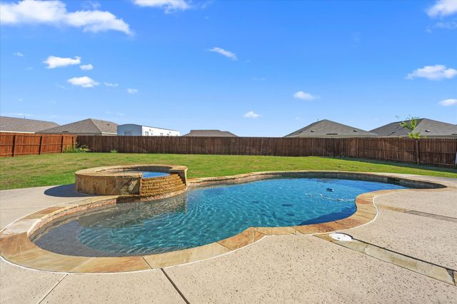 2044 Longbridge Road, Forney, TX 75126