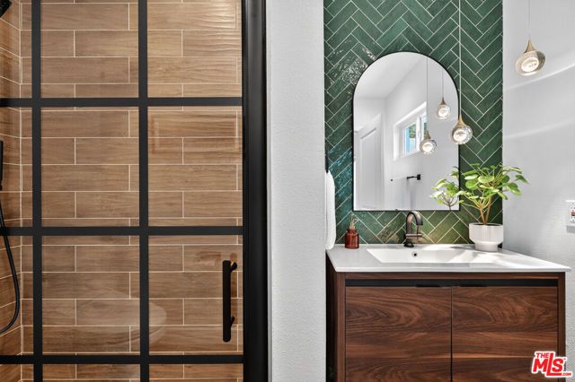 2603 Crestmoore Place, Los Angeles, CA 90065