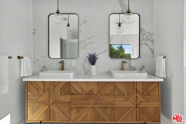 2603 Crestmoore Place, Los Angeles, CA 90065