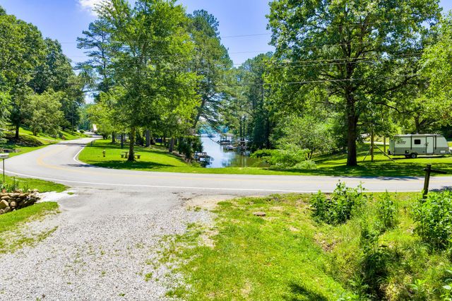 16129 Lakewood Drive, Sale Creek, TN 37373
