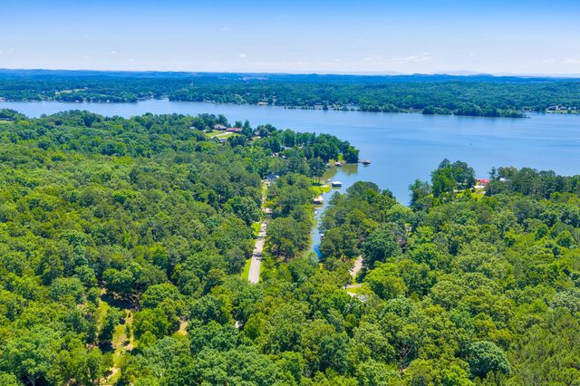 16129 Lakewood Drive, Sale Creek, TN 37373