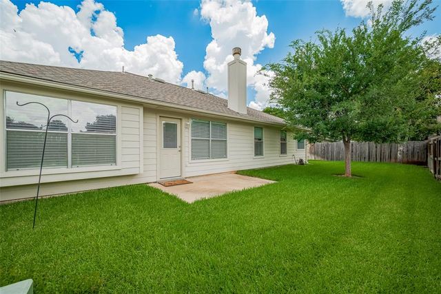 2855 Lake View Drive, Missouri City, TX 77459