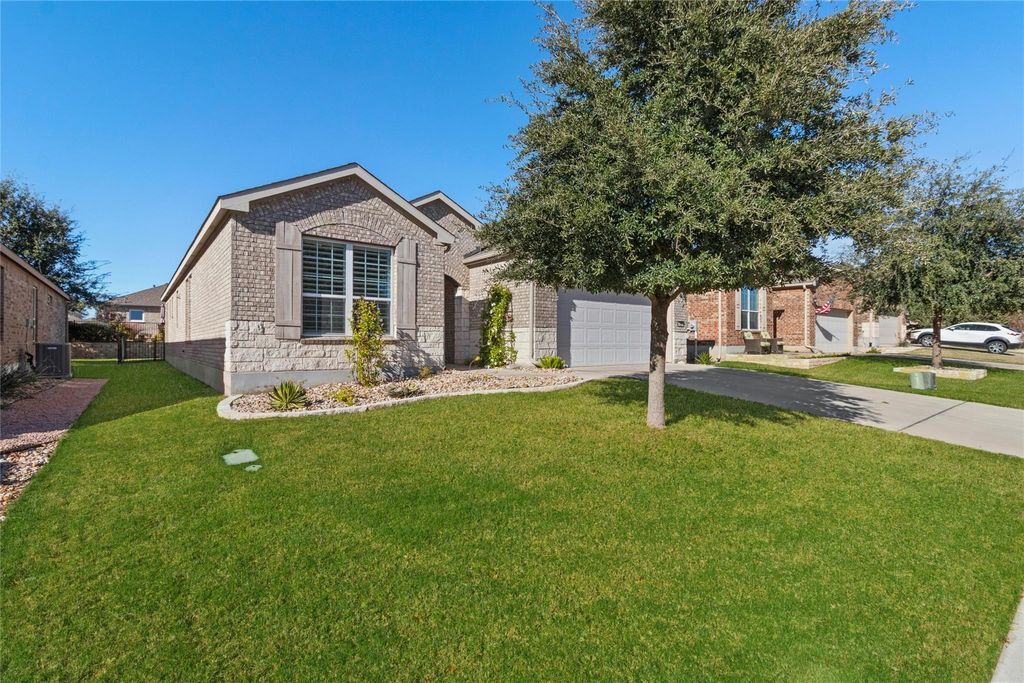 207 Longview LN, Georgetown, TX 78633