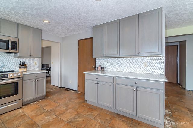 2219 S Beaumont Drive, Moses Lake, WA 98837