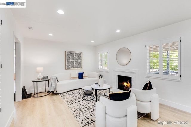 1210 Kendall Ct, Walnut Creek, CA 94595