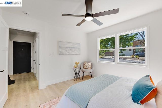 1210 Kendall Ct, Walnut Creek, CA 94595