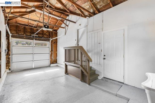 1210 Kendall Ct, Walnut Creek, CA 94595