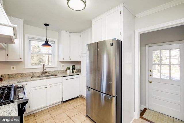 2900 LINDEN LN, Falls Church, VA 22042