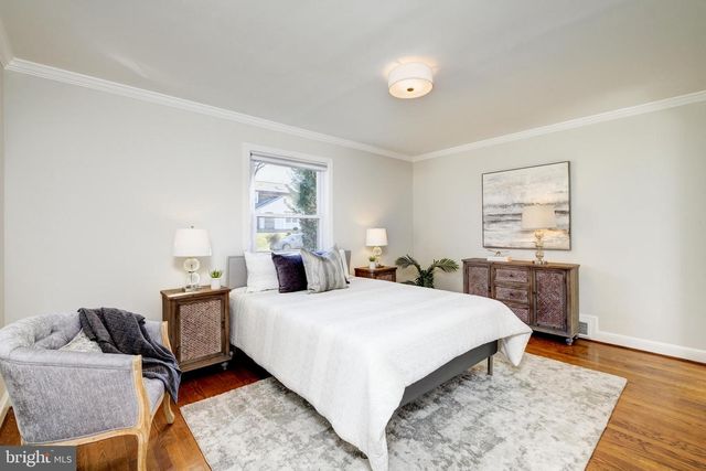 2900 LINDEN LN, Falls Church, VA 22042