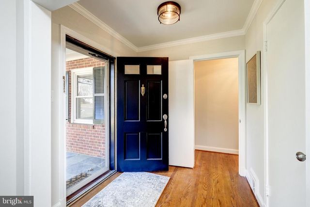 2900 LINDEN LN, Falls Church, VA 22042