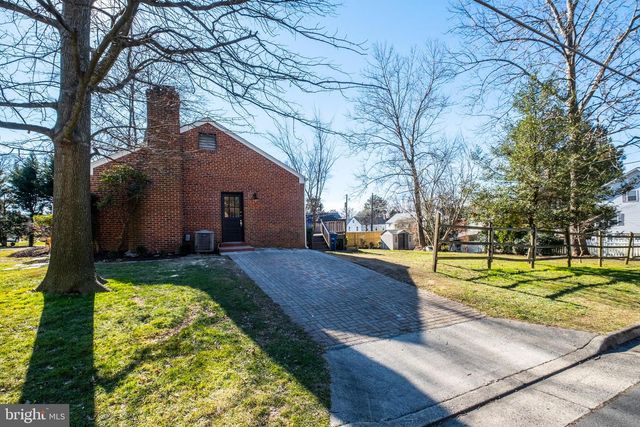 2900 LINDEN LN, Falls Church, VA 22042