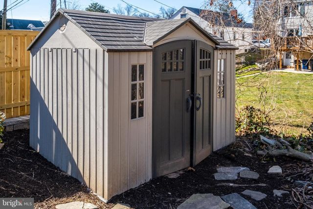 2900 LINDEN LN, Falls Church, VA 22042