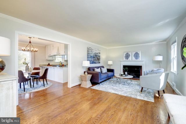 2900 LINDEN LN, Falls Church, VA 22042