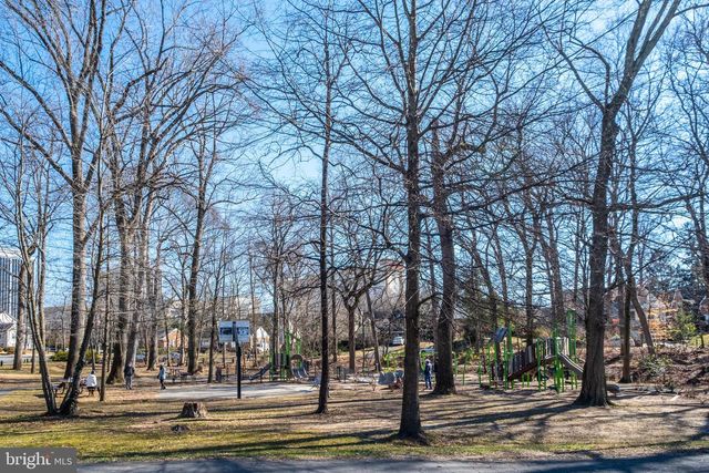 2900 LINDEN LN, Falls Church, VA 22042