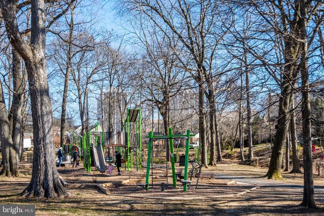 2900 LINDEN LN, Falls Church, VA 22042