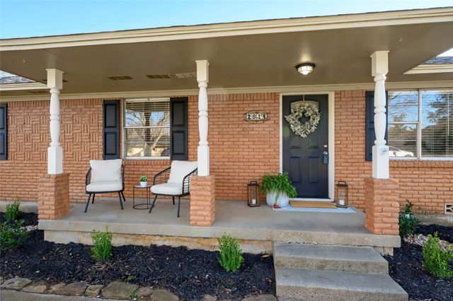 2814 Silvermeadow Lane, Corinth, TX 76210