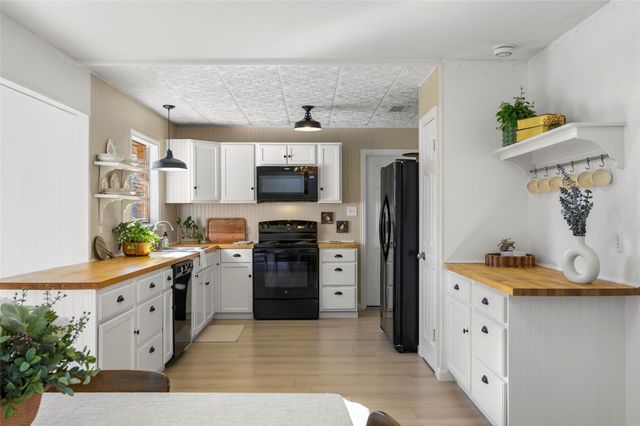 2814 Silvermeadow Lane, Corinth, TX 76210