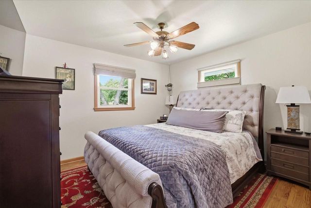 870 Dona Vista DRIVE, Waukesha, WI 53186