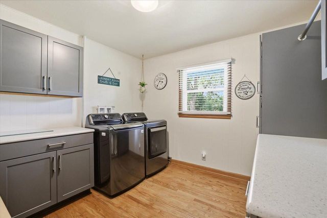 870 Dona Vista DRIVE, Waukesha, WI 53186
