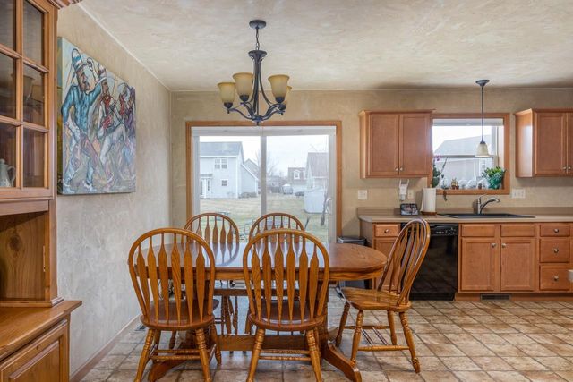 2642 MARATHON AVENUE, Neenah, WI 54956