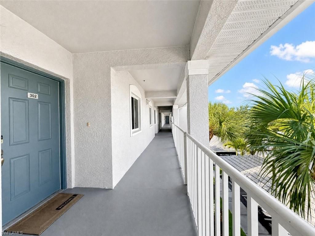 7811 Regal Heron CIR 302, NAPLES, FL 34104 — photo 3