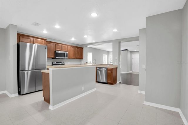 2570 SEA WIND WAY, Clearwater, FL 33763