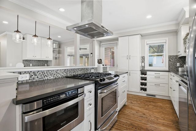 3100 Pennsylvania Avenue S, Saint Louis Park, MN 55426