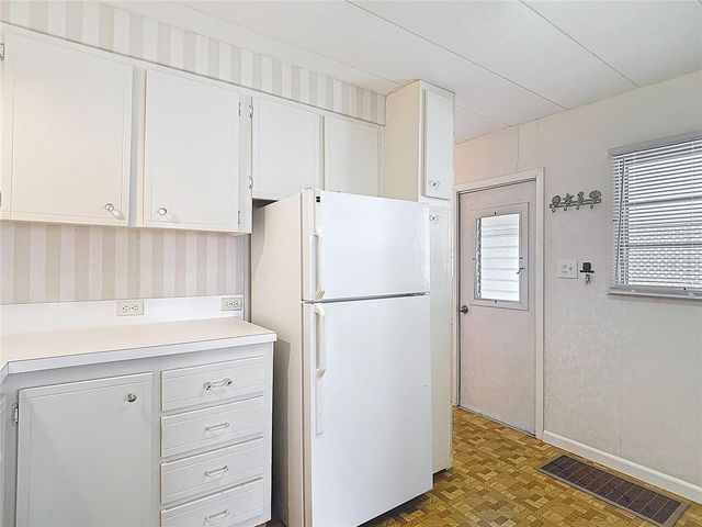 4061 58TH AVENUE N 224, St Petersburg, FL 33714