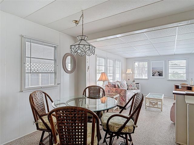 4061 58TH AVENUE N 224, St Petersburg, FL 33714