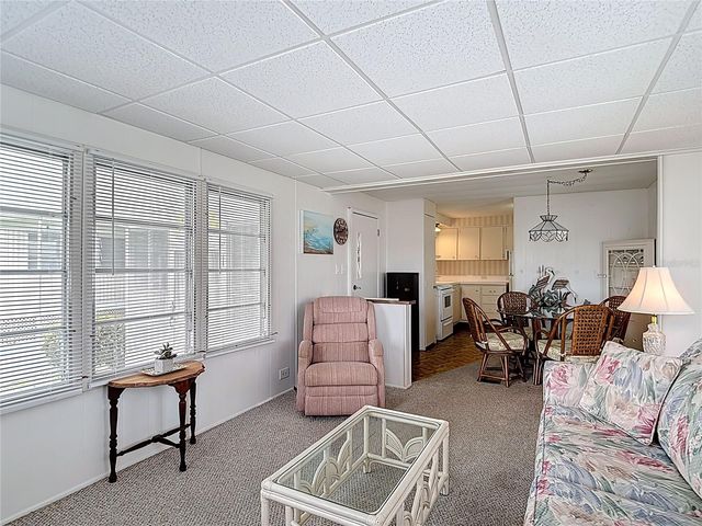 4061 58TH AVENUE N 224, St Petersburg, FL 33714