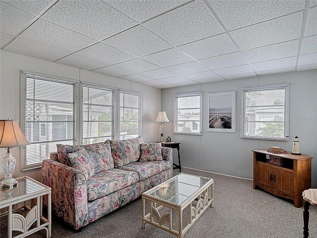 4061 58TH AVENUE N 224, St Petersburg, FL 33714