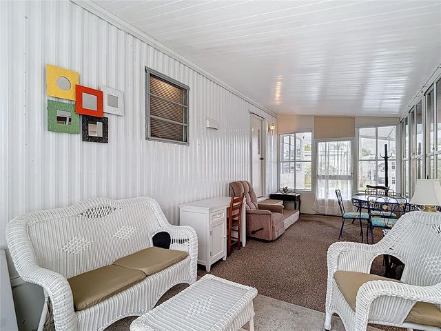 4061 58TH AVENUE N 224, St Petersburg, FL 33714