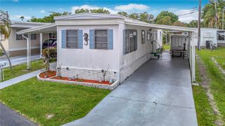 4061 58TH AVENUE N 224, St Petersburg, FL 33714